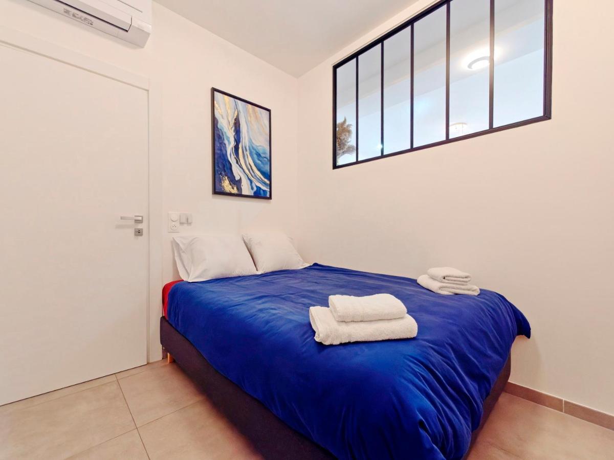 City Vibes, Indoor Parking, Breakfast & Air Conditioning Nice Bagian luar foto